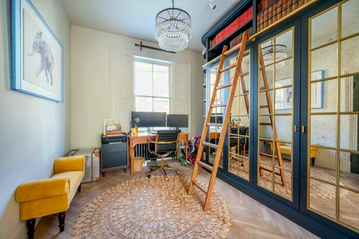 3 Bedroom Terraced House To Rent In Gore Road, Hackney, London, E9