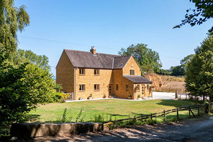 5 Bedroom Detached House For Sale In Lime Kiln Lane, Castle Cary, Somerset, BA7