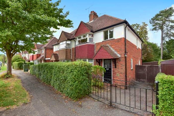 4 Bedroom Property To Rent In Beech Grove Guildford, GU2