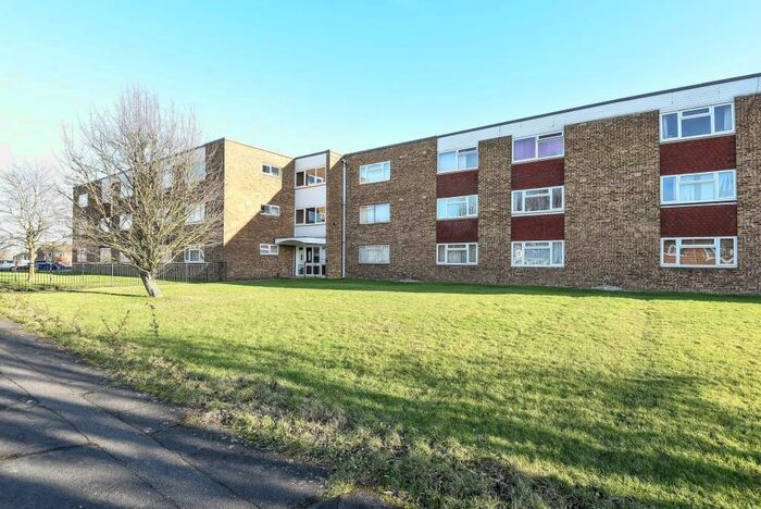 1 Bedroom Flat To Rent In Bedgrove, Aylesbury, HP21