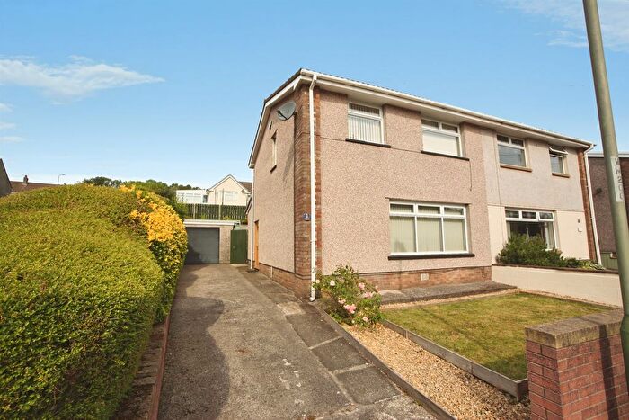 3 Bedroom Semi Detached House For Sale In Heol Glyn, Caerphilly, CF83