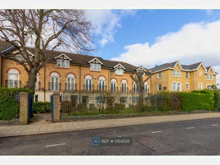 4 Bedroom Terraced House To Rent In Conyers Road, London, SW16