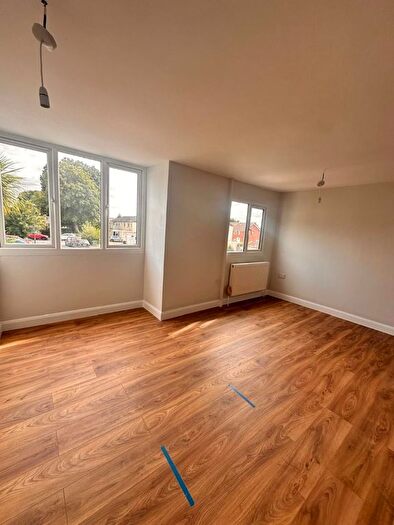 3 Bedroom Flat To Rent In Temsford Close, Harrow, HA2