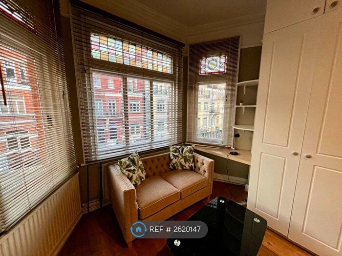1 Bedroom Flat To Rent In Castletown Road, London, W14