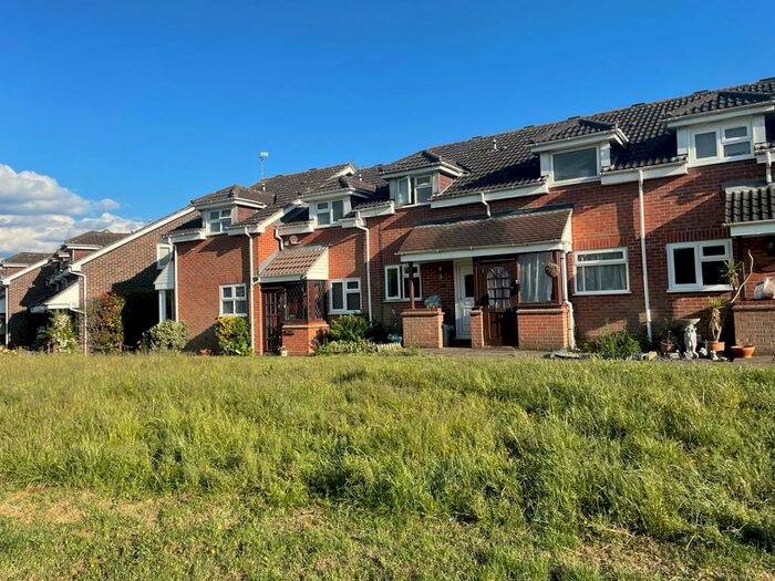 1 Bedroom Terraced House To Rent In Harecastle Close, Hayes, UB4