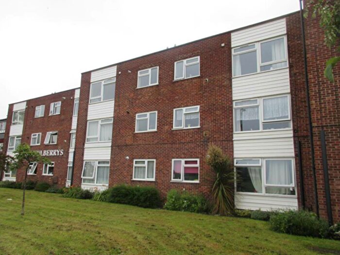 2 Bedroom Flat To Rent In The Mulberrys, Southend On Sea, SS2