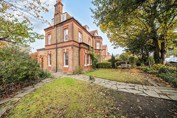 3 Bedroom Semi-Detached House For Sale In The Park, Sidcup, DA14
