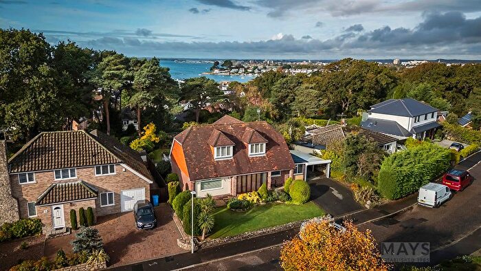 4 Bedroom Detached House For Sale In Hurst Hill, Lilliput, BH14
