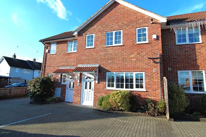 1 Bedroom Maisonette For Sale In Wingfield Close, Brentwood, CM13