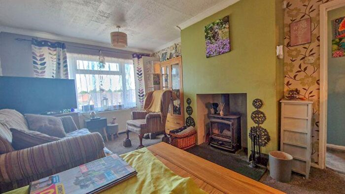 2 Bedroom Bungalow For Sale In Alder Grove, Forest Hill, Yeovil, BA20