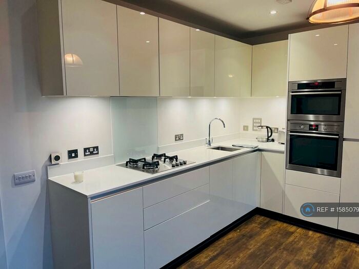 1 Bedroom Flat To Rent In Twinn Building, London, NW7