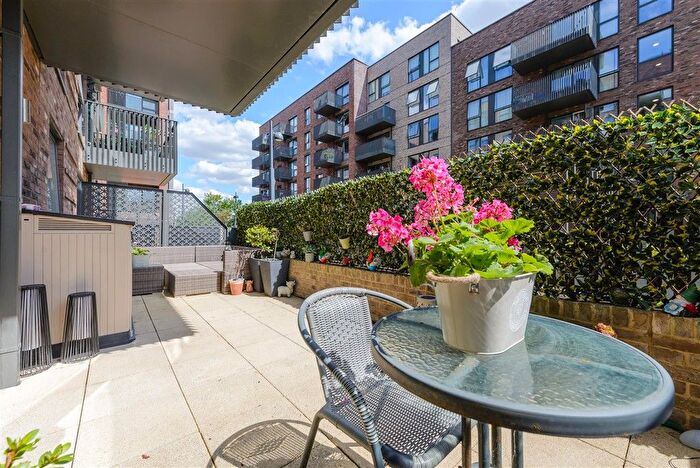 1 Bedroom Flat For Sale In Regal Walk, Bexleyheath, Kent, DA6