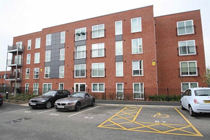 2 Bedroom House To Rent In Sheen Gardens, Heald Green, Manchester, M22