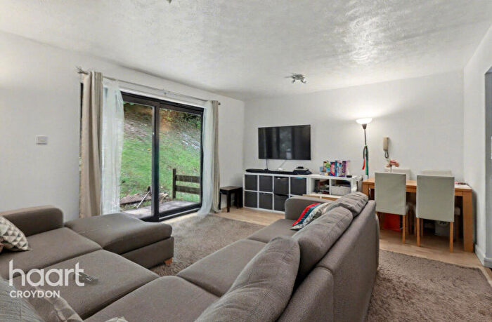 1 Bedroom Block Of Apartments For Sale In Hillside Road, Whyteleafe, CR3