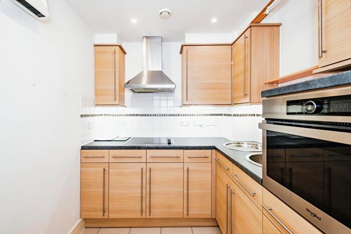 1 Bedroom Retirement Property To Rent In Claridge House, Chruch Street, Litttlehampton, BN17