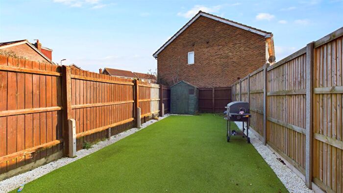 2 Bedroom End Of Terrace House For Sale In Great Stockwood Road, Cheshunt, EN7