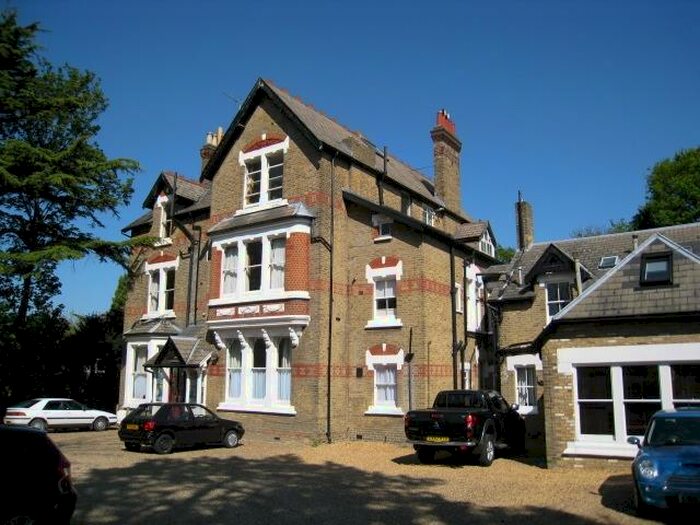 Studio To Rent In Westgate Road Beckenham, BR3