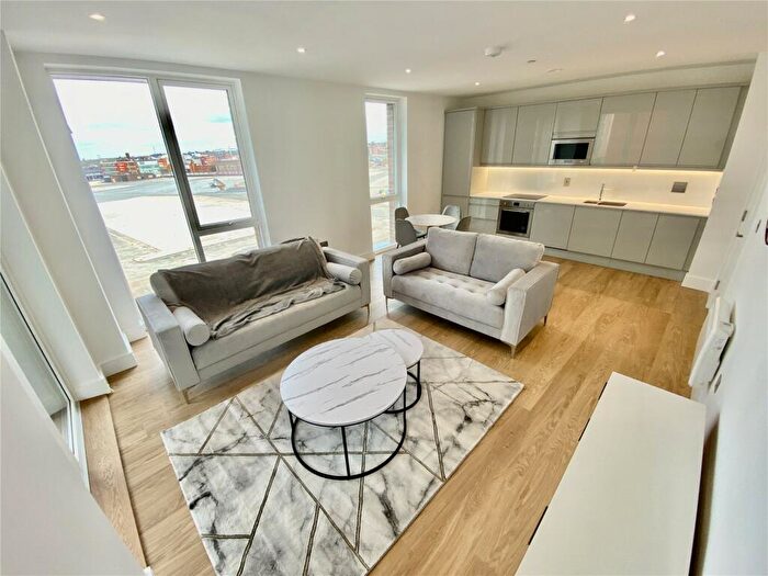 3 Bedroom Apartment To Rent In Pershore Street, Birmingham, Car Park Space, B5