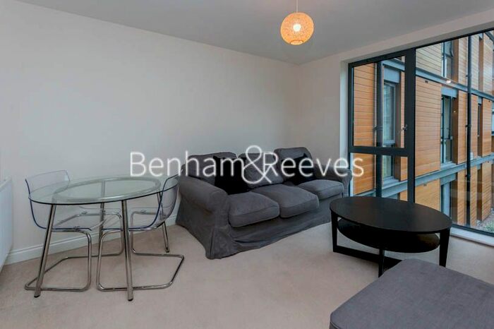 1 Bedroom Flat To Rent In Needleman Close, Colindale, NW9