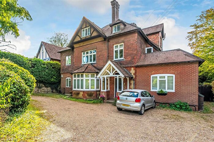 3 Bedroom Apartment For Sale In Rockfield Road, Oxted, RH8
