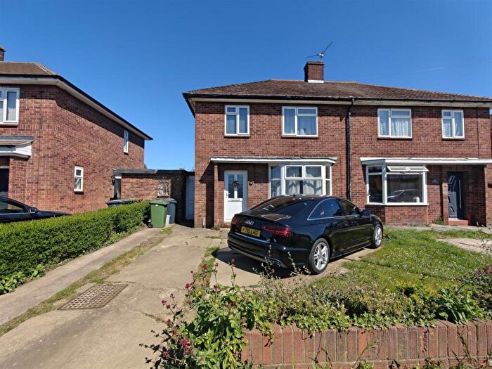 3 Bedroom Semi Detached House To Rent In Dogsthorpe, PE1