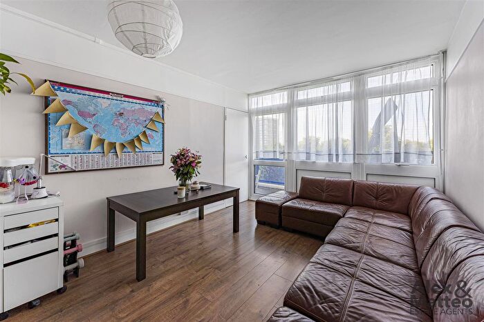 2 Bedroom Flat For Sale In John Kennedy House, Canada Water, SE16