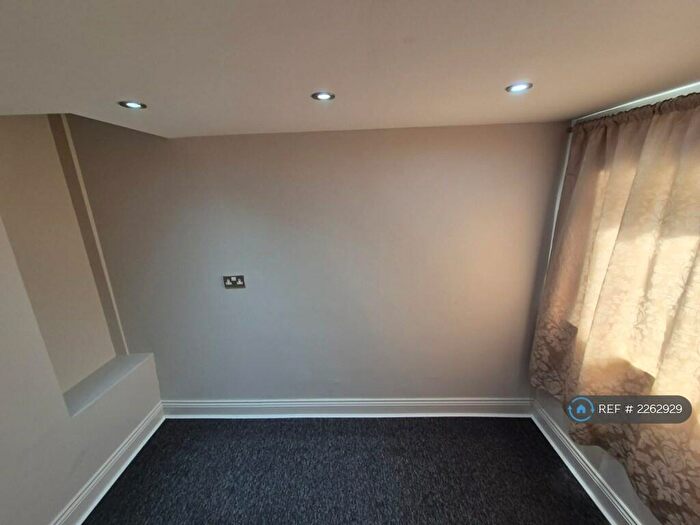 4 Bedroom Terraced House To Rent In Denzil Road, London, NW10