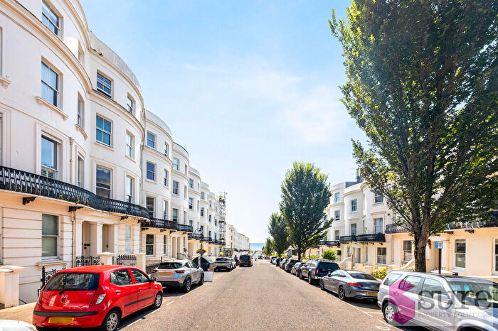 3 Bedroom Apartment For Sale In Lansdowne Place, Hove, BN3