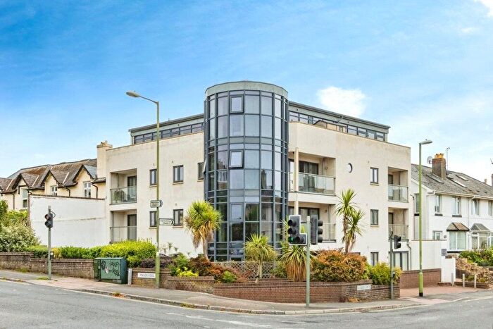 2 Bedroom Flat For Sale In Warbro Road, Plainmoor, Torquay, Devon, TQ1