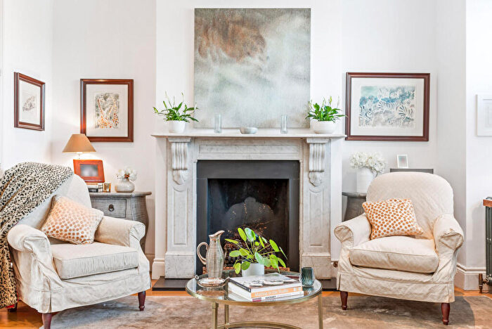 4 Bedroom Terraced House For Sale In Lonsdale Road, London, SW13