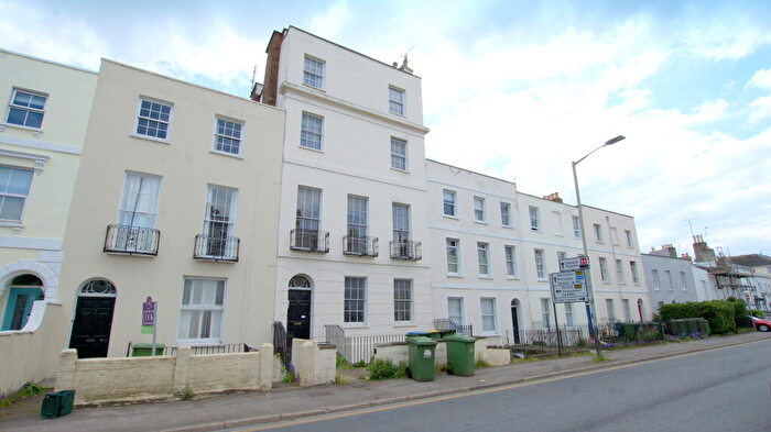1 Bedroom Apartment To Rent In Hewlett Road, GL52