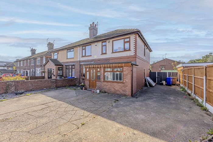 4 Bedroom Semi-Detached House For Sale In Redwood Place, Stoke-On-Trent, ST3