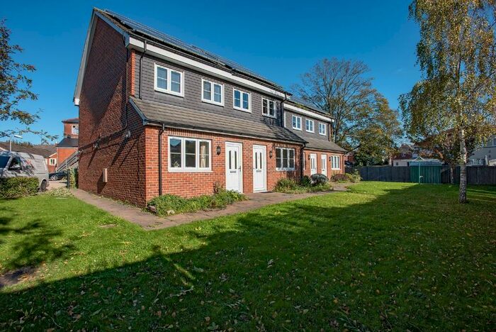 1 Bedroom Apartment To Rent In Church Road, SO19