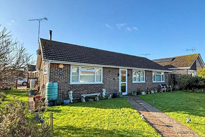 3 Bedroom Detached Bungalow For Sale In Fordingbridge, SP6