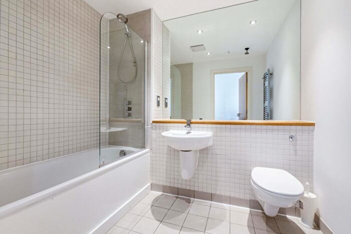 2 Bedroom Flat To Rent In Brewhouse Yard, London, EC1V