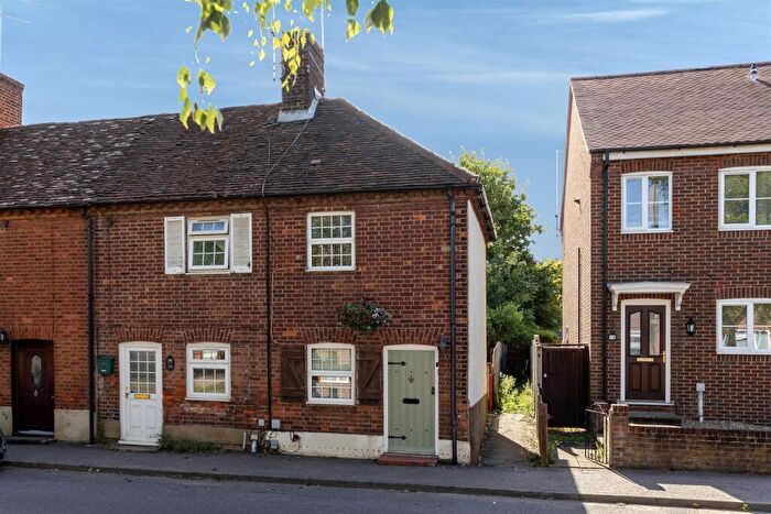 2 Bedroom End Of Terrace House For Sale In High Street, Sandridge, St. Albans, AL4