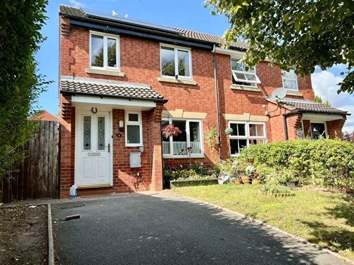3 Bedroom Semi-Detached House For Sale In Meres Road, Halesowen, B63