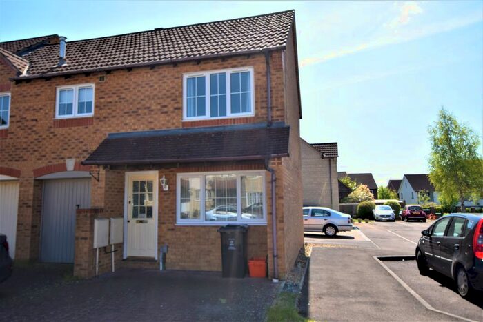 2 Bedroom Detached House To Rent In Gamekeepers Close, Swindon, SN25