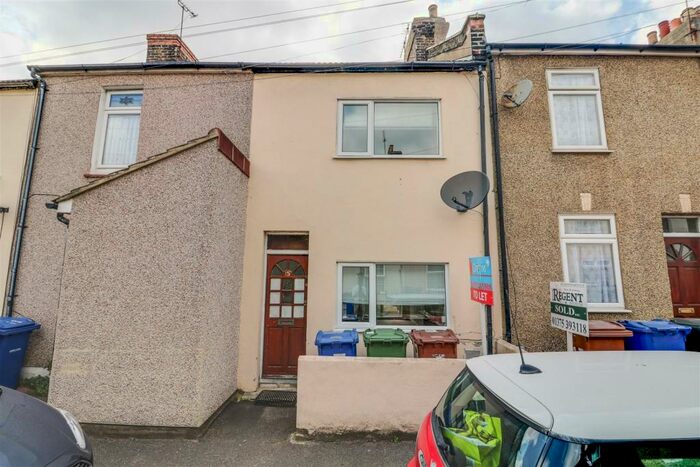 2 Bedroom Terraced House To Rent In Wood Street, Grays, RM17