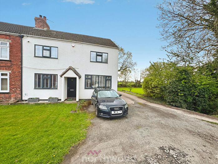 3 Bedroom End Of Terrace House To Rent In Trundle Lane, Fishlake, Doncaster, DN7