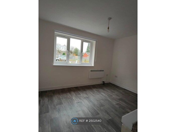 1 Bedroom Flat To Rent In St. Michaels Mews, Tividale, Oldbury, B69