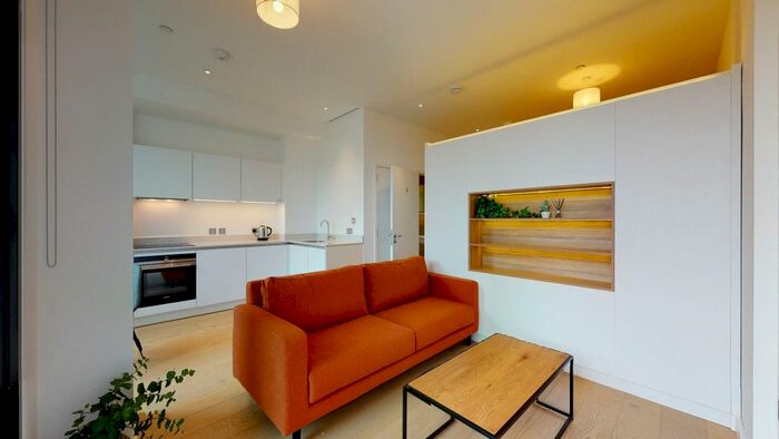 Studio To Rent In Highgate Hill, London, N19