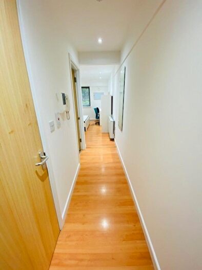 Studio To Rent In Central Park Avenue, Plymouth, Devon, PL4