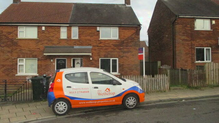 2 Bedroom Semi-Detached House To Rent In Denbury Mount, Bradford, BD4