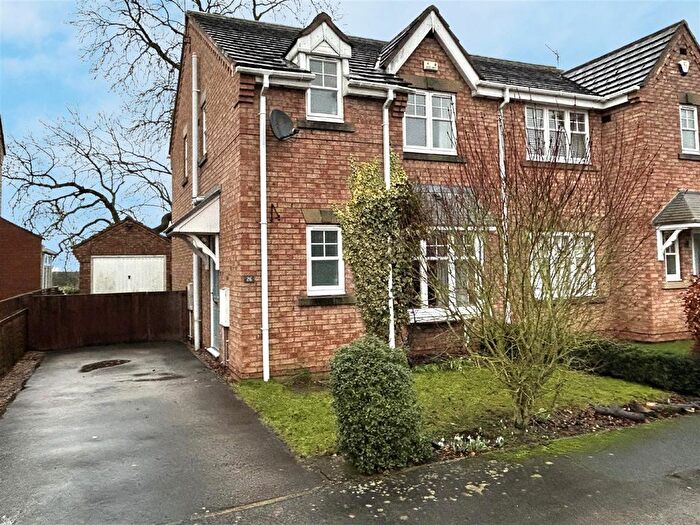 3 Bedroom Semi-Detached House To Rent In Holden Gardens, Selby, YO8