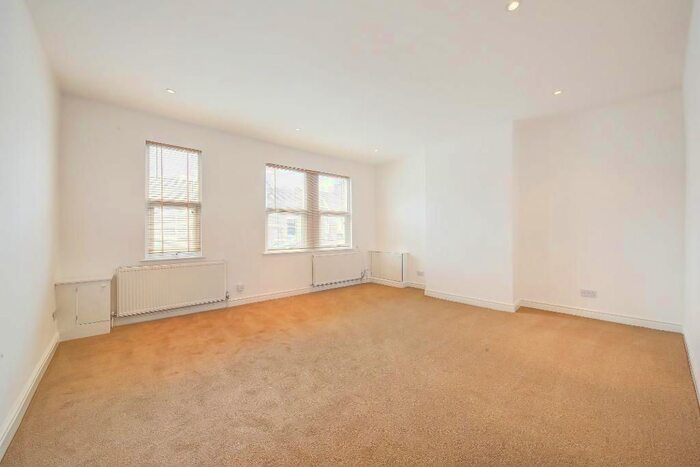 1 Bedroom Flat To Rent In Kingston Road, Raynes Park SW20