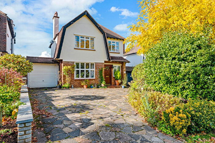 3 Bedroom Detached House For Sale In Pine Hill, Epsom, Surrey, KT18