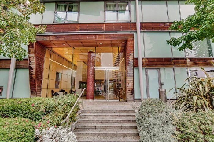 1 Bedroom Flat To Rent In New Providence Wharf, Canary Wharf, London, E14