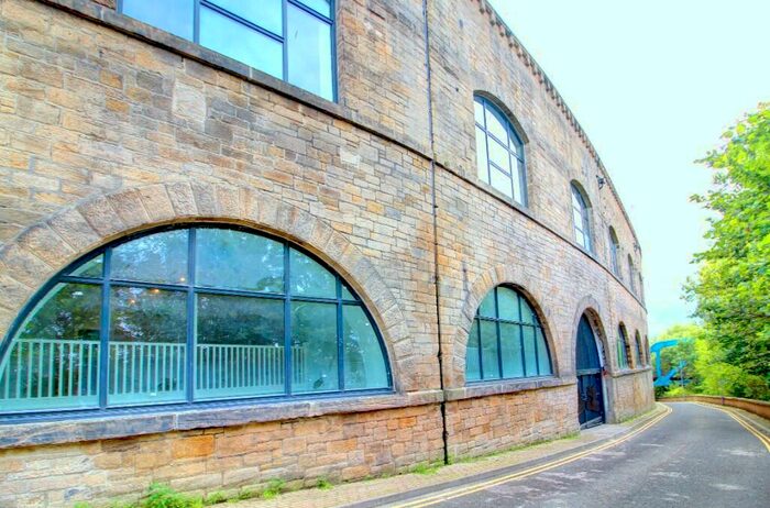 2 Bedroom Apartment To Rent In Raven Road, Gateshead, Tyne And Wear, NE8
