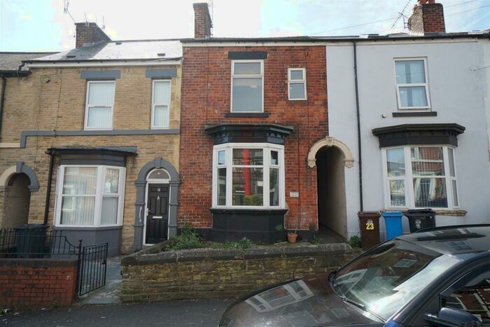 4 Bedroom Terraced House To Rent In Fieldhead Road, Lowfield, Sheffield, S8